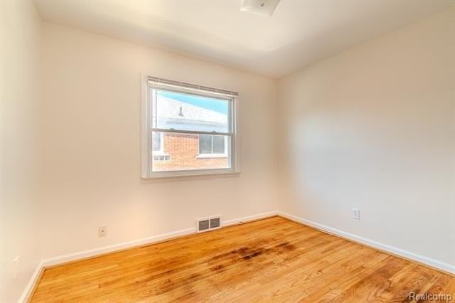 23000 Alger St - Photo 7 of 18