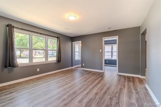 11472 Cadillac Ave - Photo 2 of 11