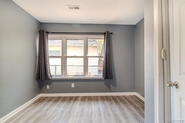11472 Cadillac Ave - Photo 7 of 11