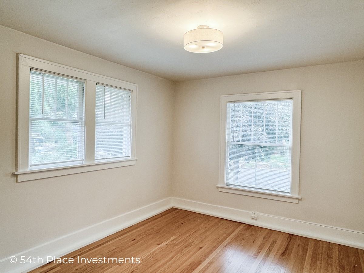 1557 Harrison St #1 - Photo 5 of 38