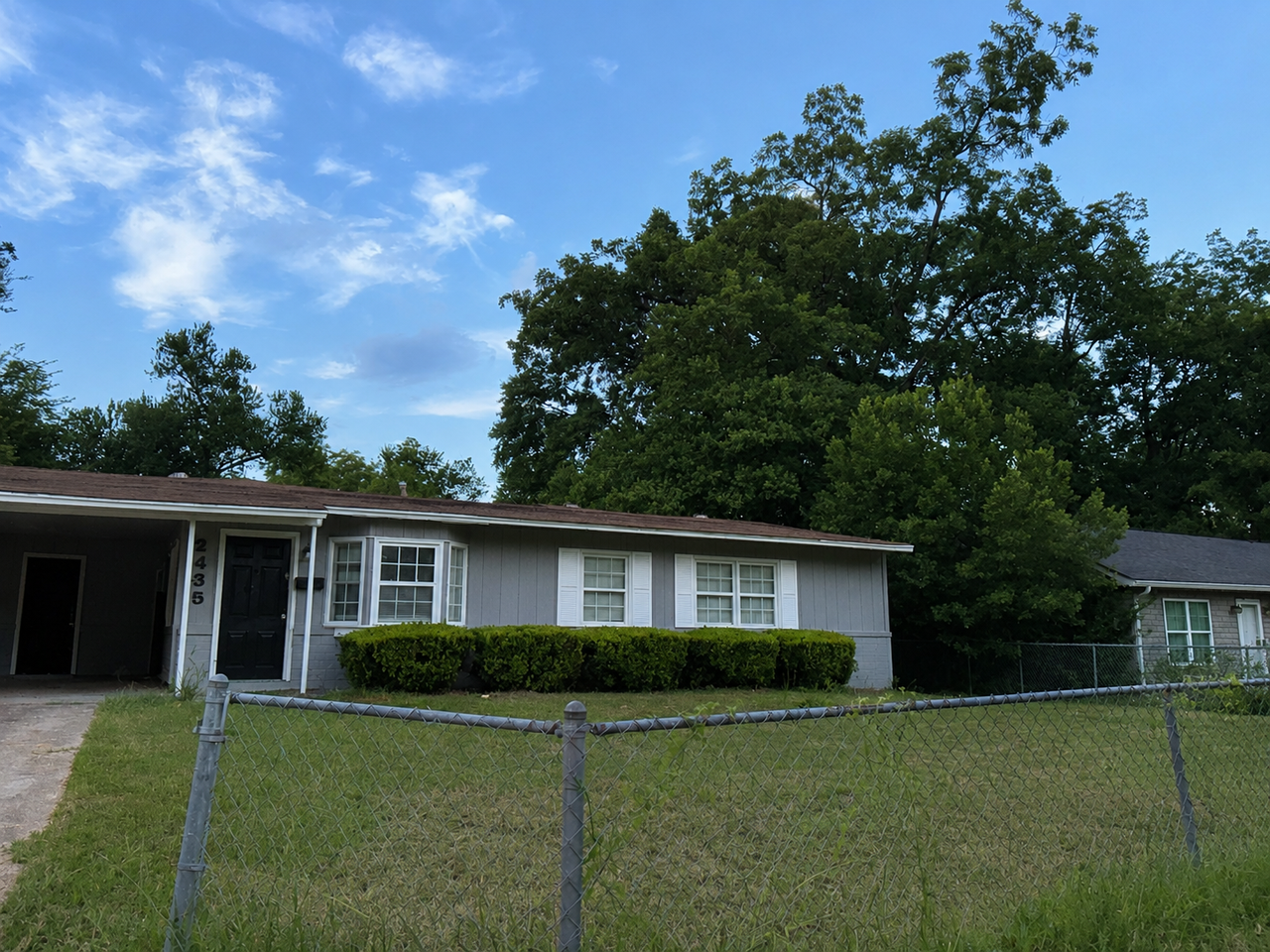 2435 Thrasher Ave #1 - Photo 4 of 14