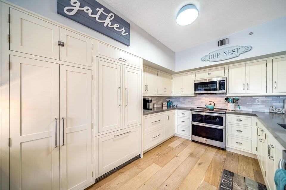 250 Ne 3rd Ave #1502 - Photo 2 of 35