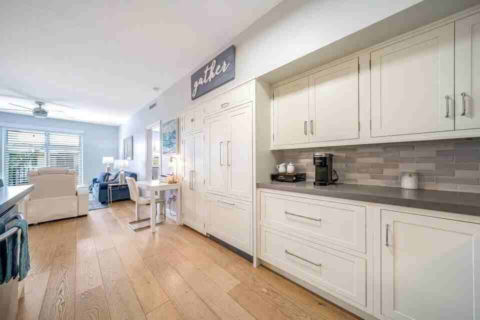 250 Ne 3rd Ave #1502 - Photo 4 of 35