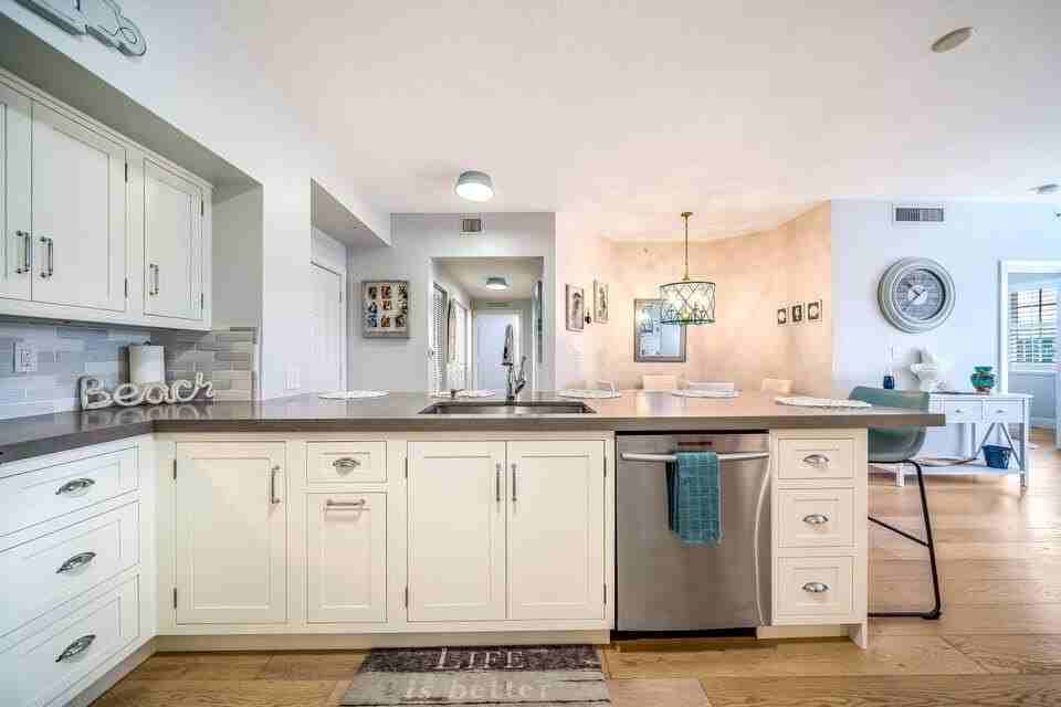 250 Ne 3rd Ave #1502 - Photo 5 of 35