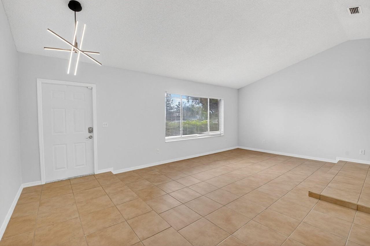 4135 Bay Laurel Way - Photo 2 of 8