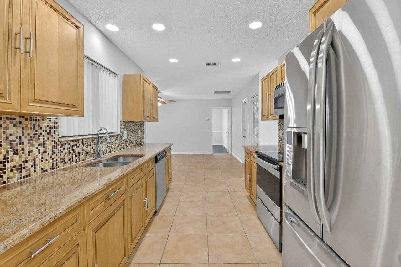 4135 Bay Laurel Way - Photo 6 of 8