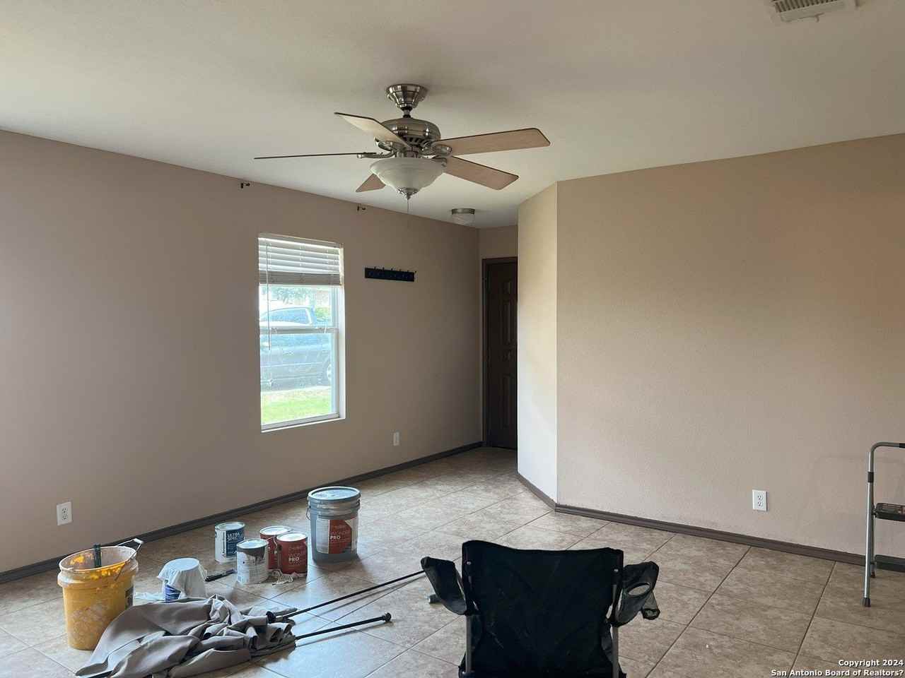 104 Briar St - Photo 4 of 19