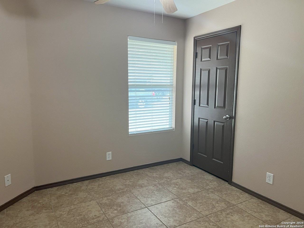 104 Briar St - Photo 7 of 19