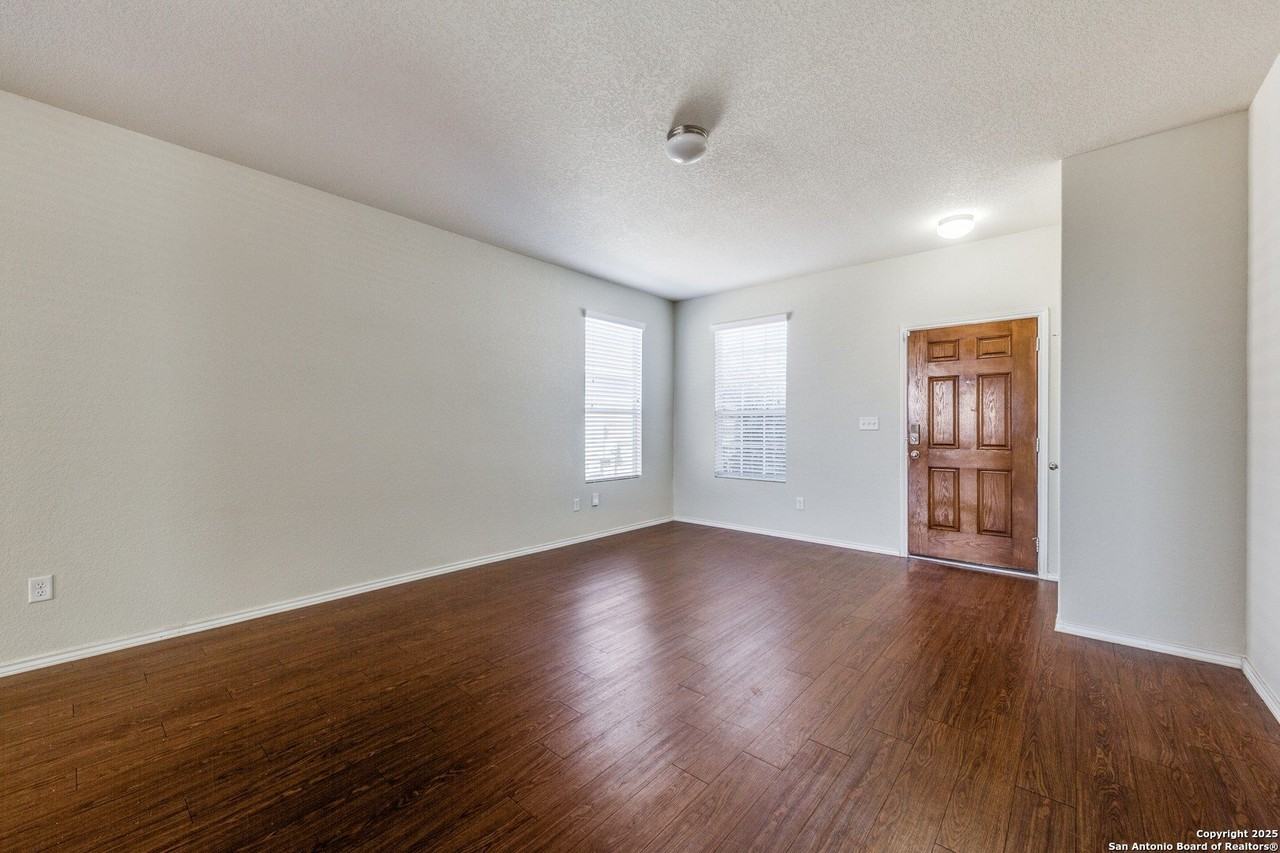 7702 Paraiso Hvn - Photo 2 of 12