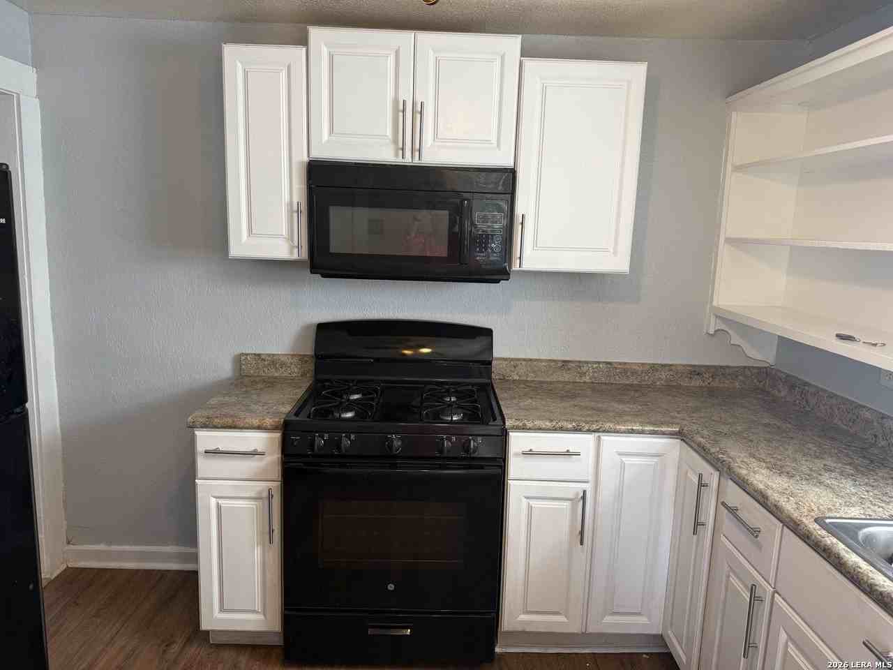 226 Wellington - Photo 5 of 10
