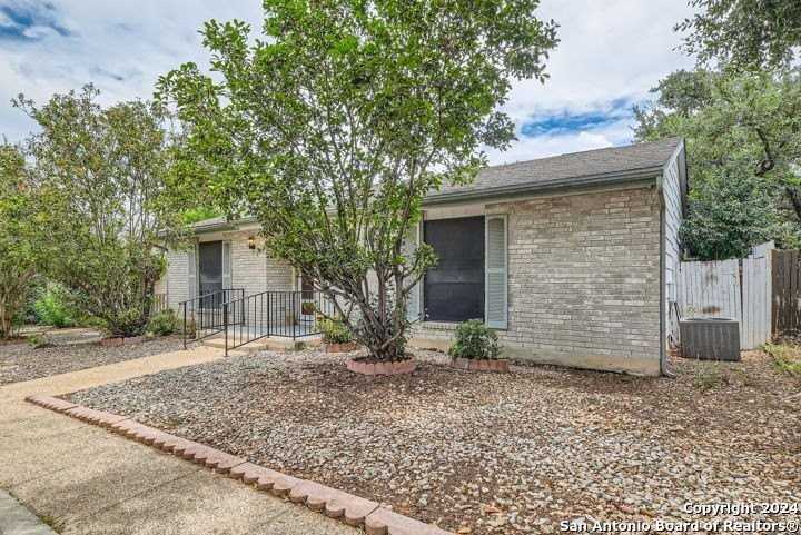 6422 Honey Hl - Photo 2 of 30