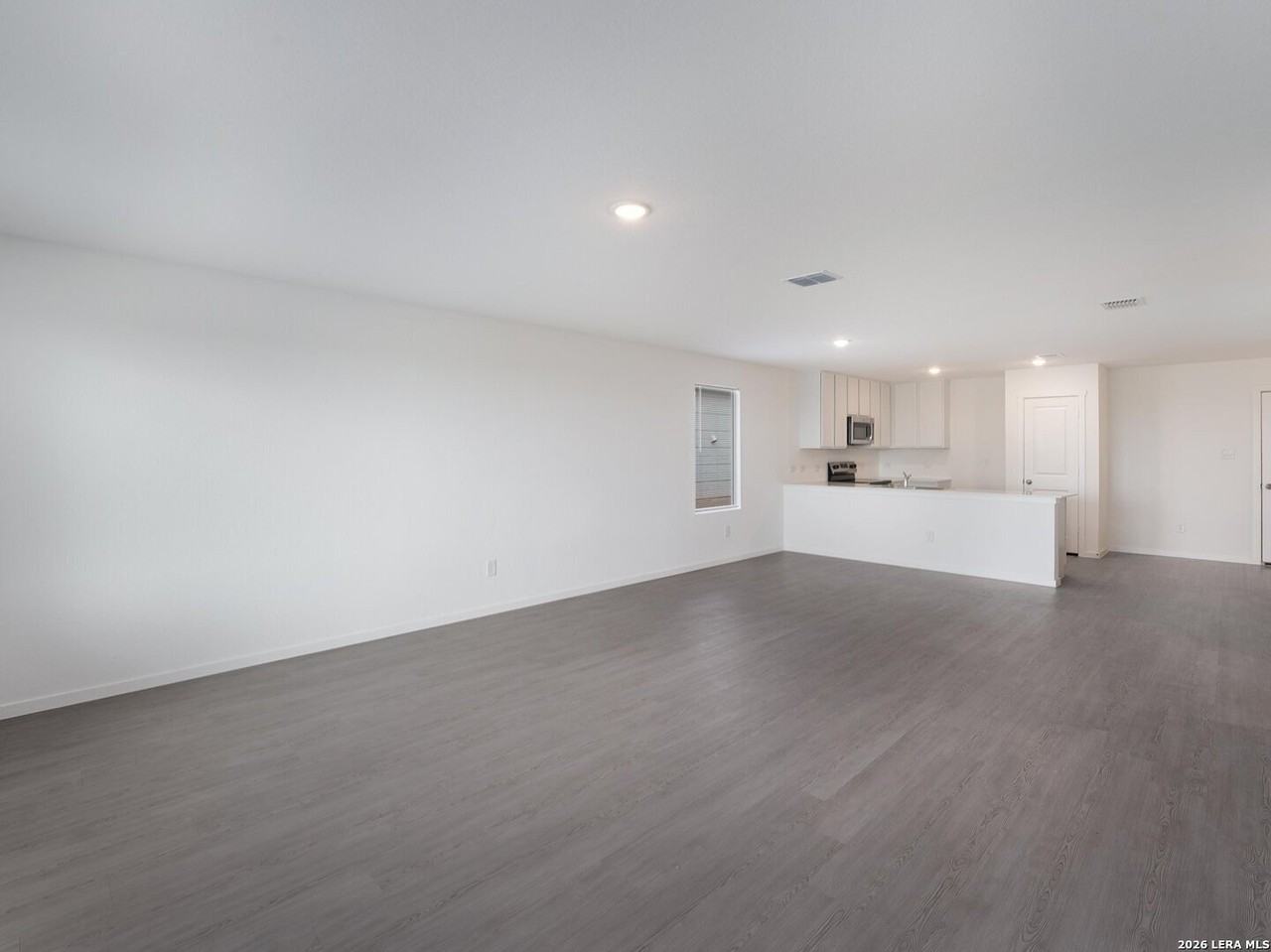 3234 Gilbert Gdn - Photo 5 of 14