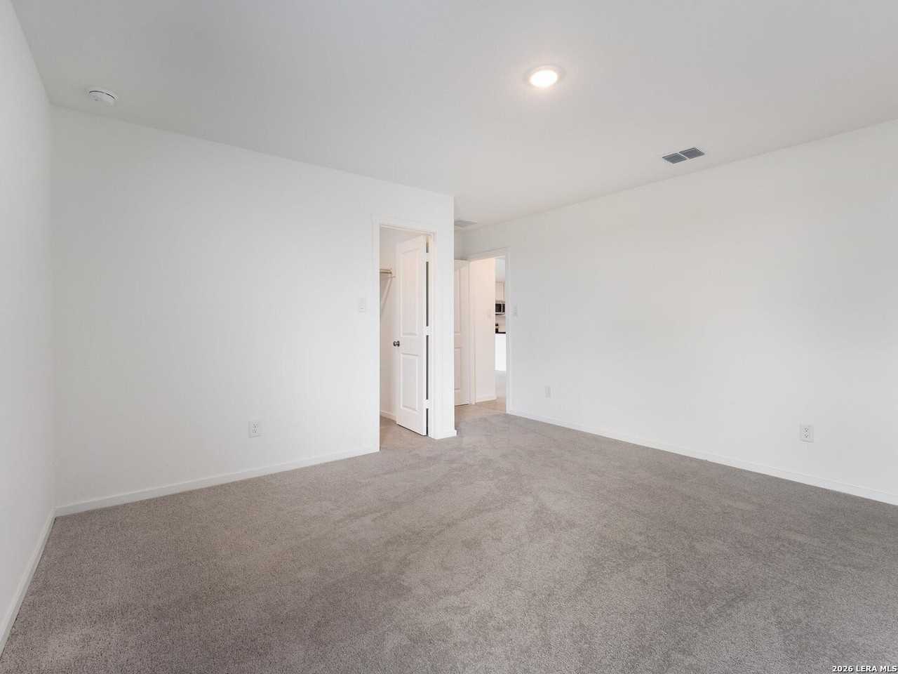 3234 Gilbert Gdn - Photo 6 of 14