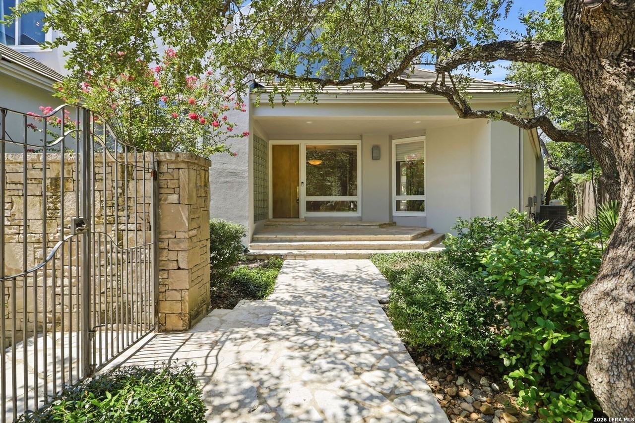 11 Westelm Gdns - Photo 2 of 13