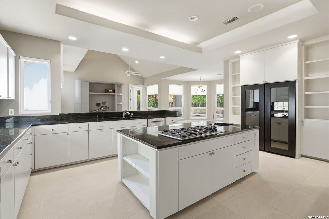 11 Westelm Gdns - Photo 5 of 13