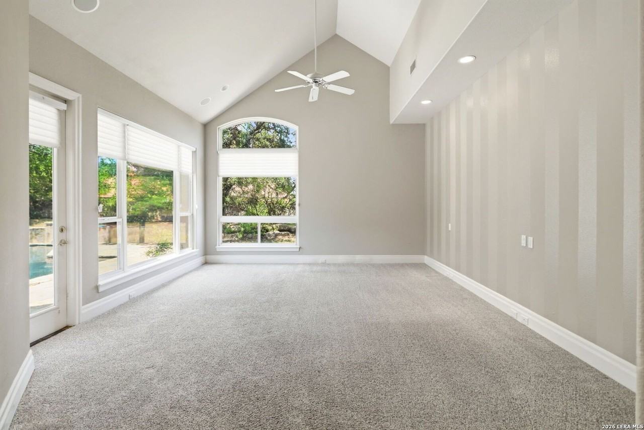 11 Westelm Gdns - Photo 7 of 13
