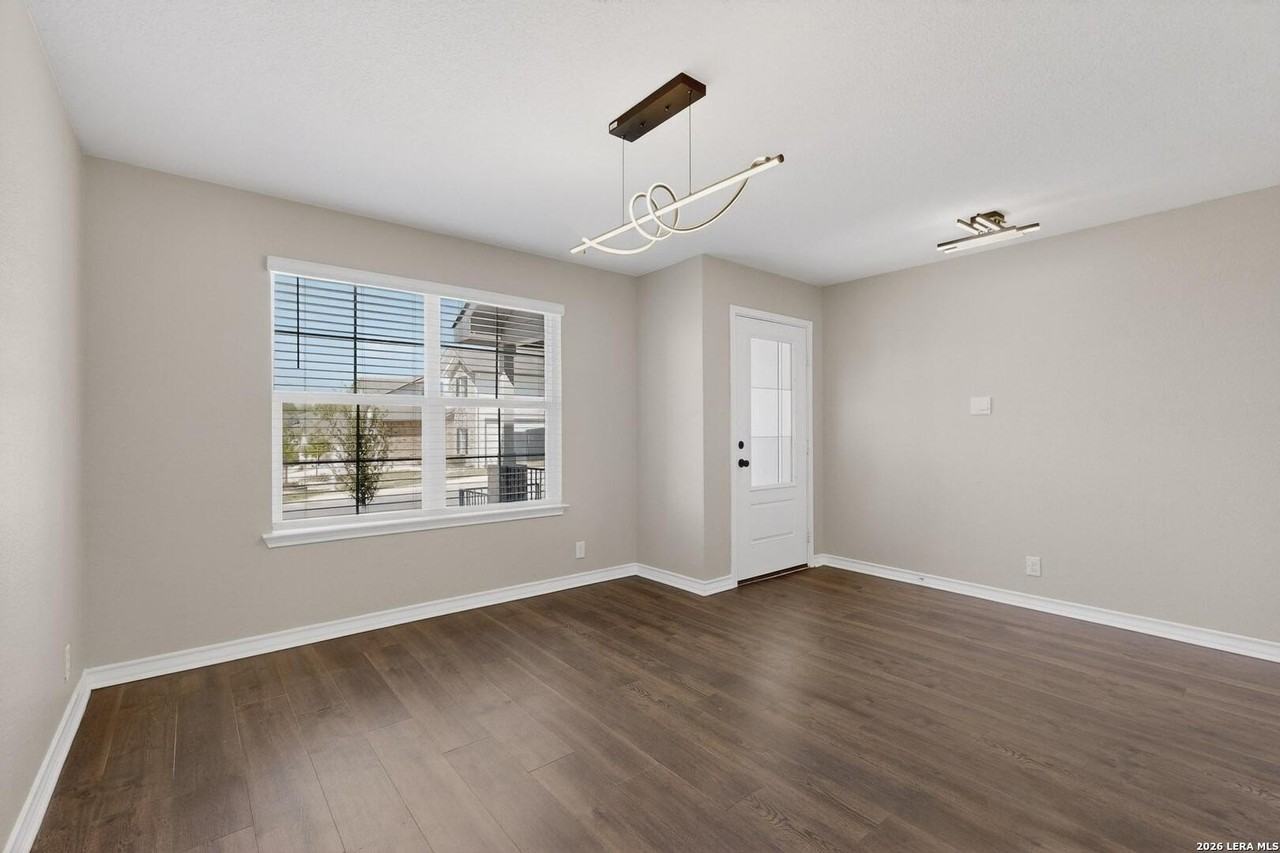 1626 Rocky Rise - Photo 4 of 43
