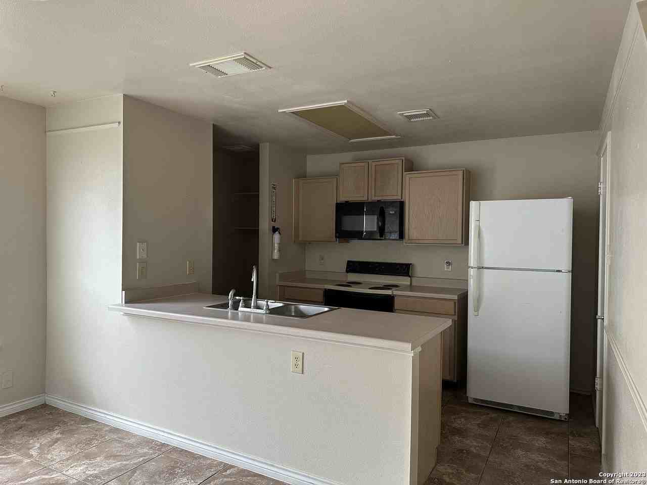 5022 River Kenton - Photo 6 of 17