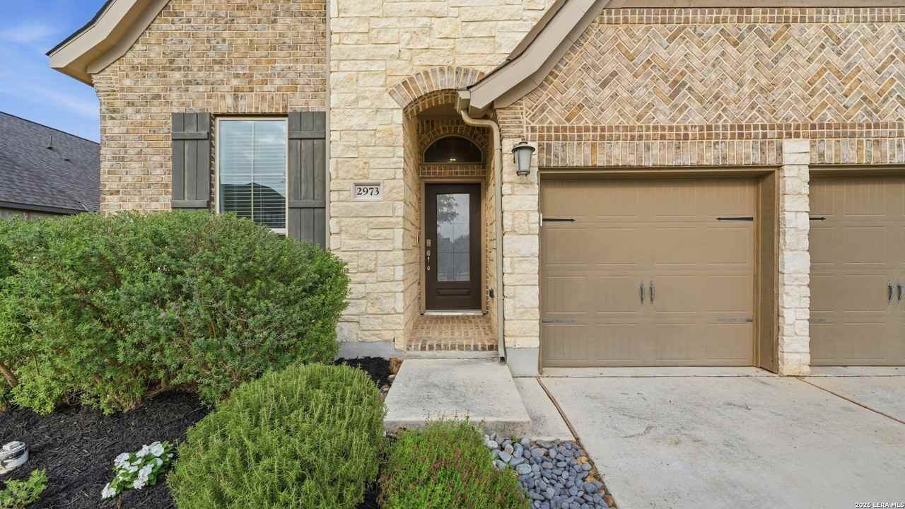 2973 Coral Way - Photo 3 of 38