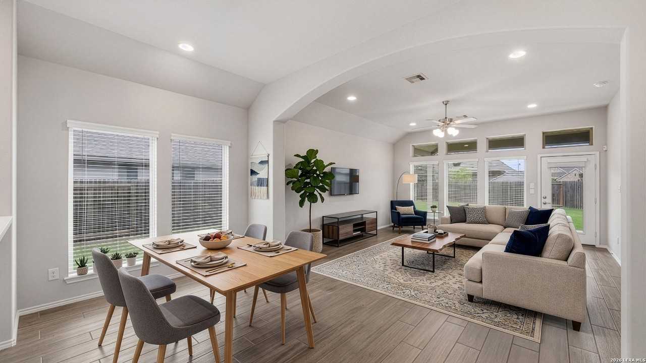 2973 Coral Way - Photo 7 of 38