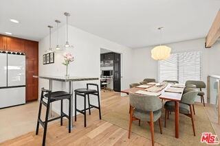 954 20th St #B - Photo 7 of 8
