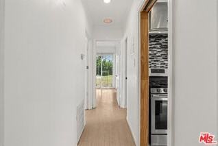 2605 28th St - Photo 3 of 7