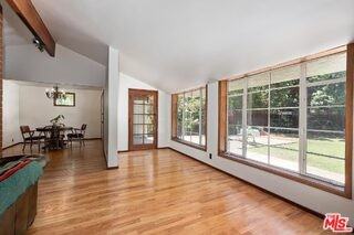 515 N Kenter Ave - Photo 6 of 8