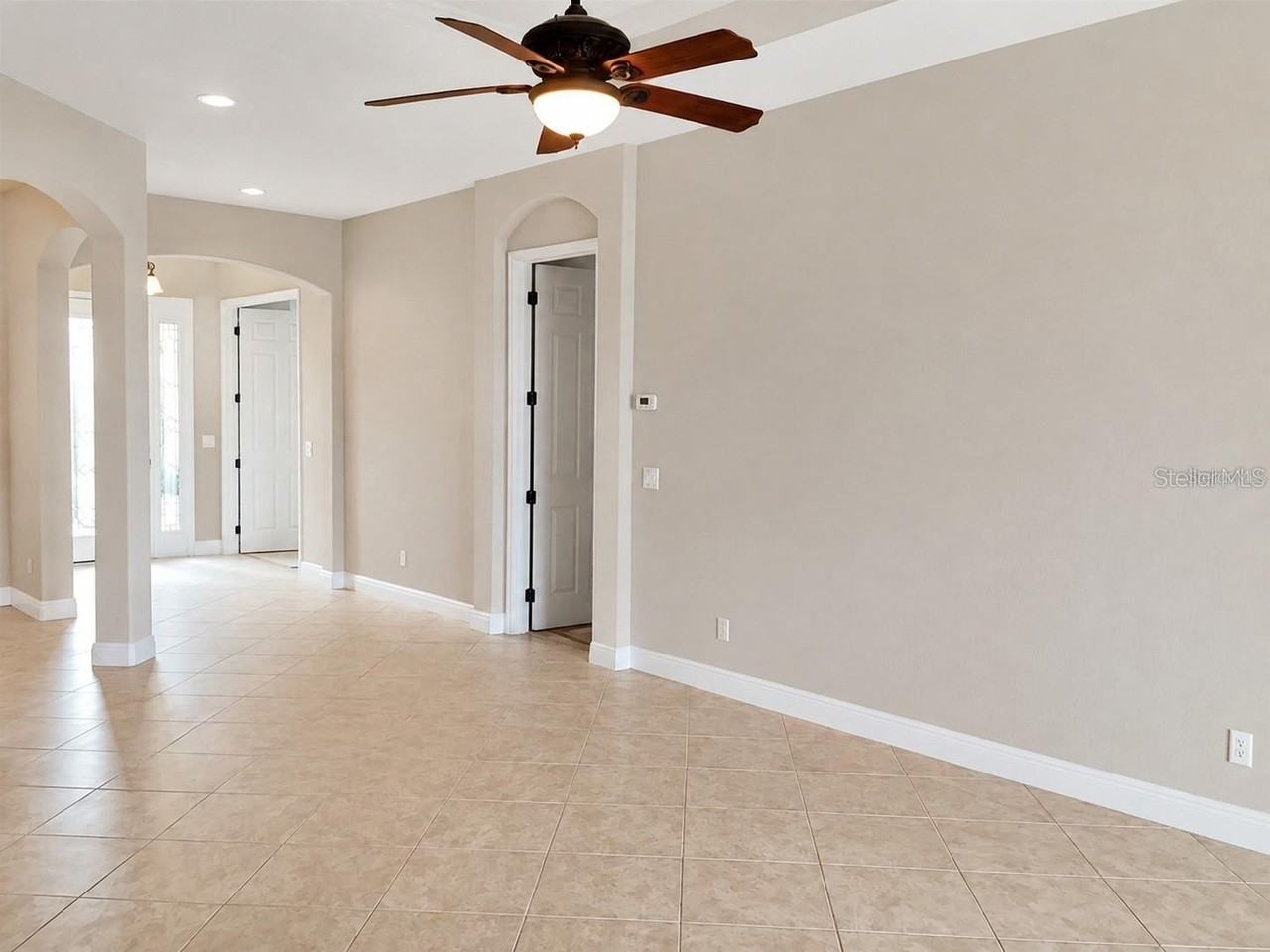 5570 Rock Dove Dr - Photo 6 of 38