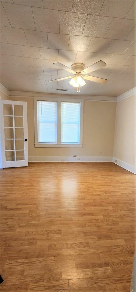 413 N Magnolia St - Photo 2 of 15