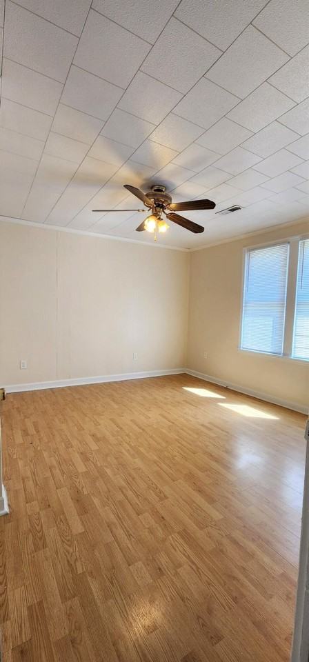 413 N Magnolia St - Photo 7 of 15