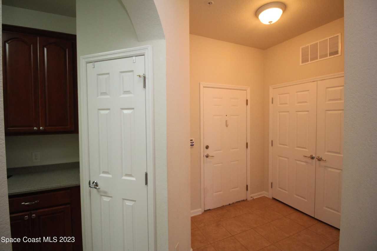 1576 Peregrine Cir #402 - Photo 2 of 16