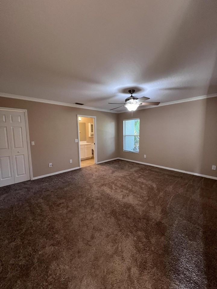 830 Laurel Dr - Photo 7 of 15