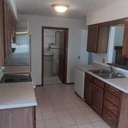 847 Walnut St - Photo 7 of 16