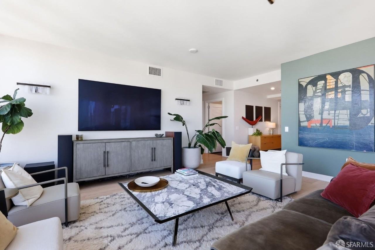 201 Folsom St #39B - Photo 6 of 50