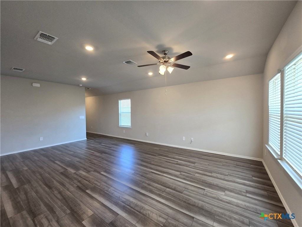 2306 Aylesbury Dr - Photo 4 of 32