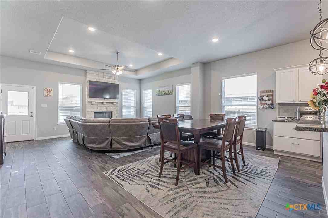 810 Earp Dr - Photo 5 of 27