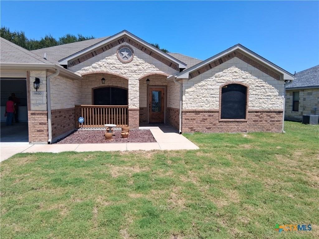 9610 Taylor Renee Dr - Photo 2 of 26