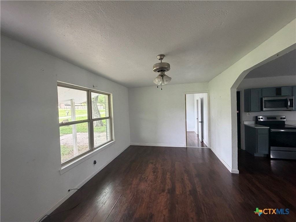 159 Texas Ave - Photo 4 of 4