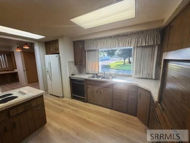 452 N 775 E - Photo 4 of 17