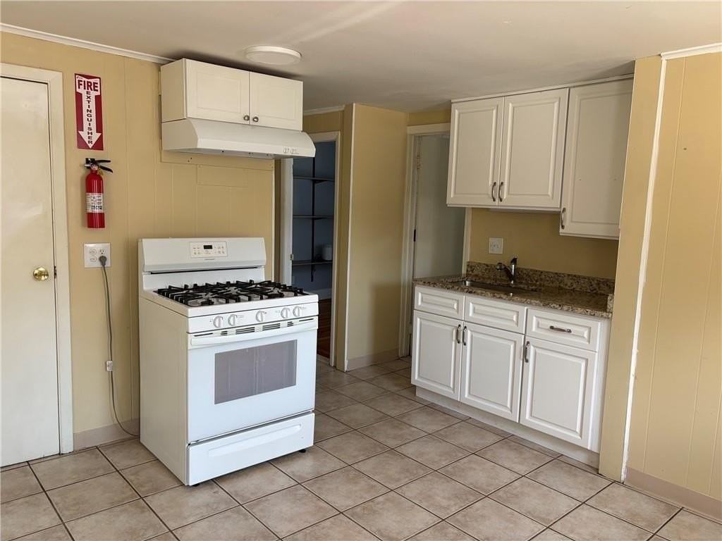 17 Andrew St #1 - Photo 2 of 11
