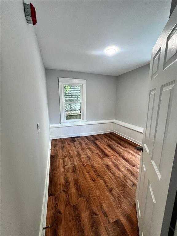 239 Cowden St - Photo 7 of 27