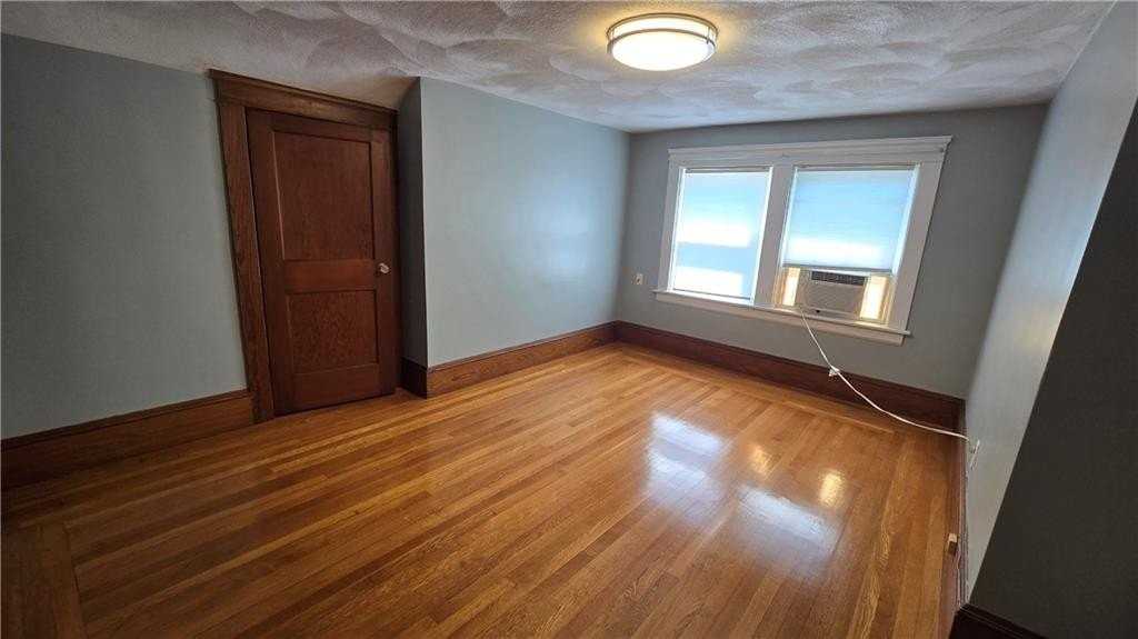 28 Crawford St - Photo 6 of 15