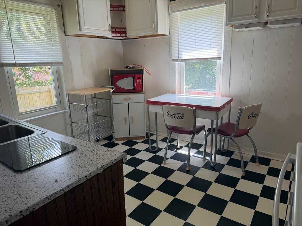 2274 Pioneer Dr - Photo 3 of 13