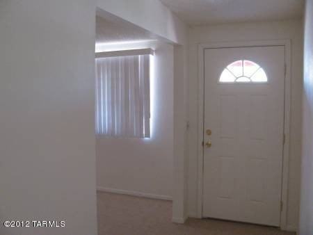 7441 N Rae Ave - Photo 2 of 13