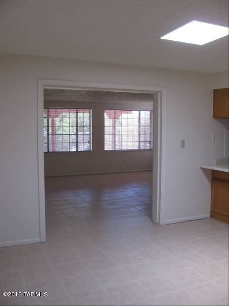 7441 N Rae Ave - Photo 7 of 13