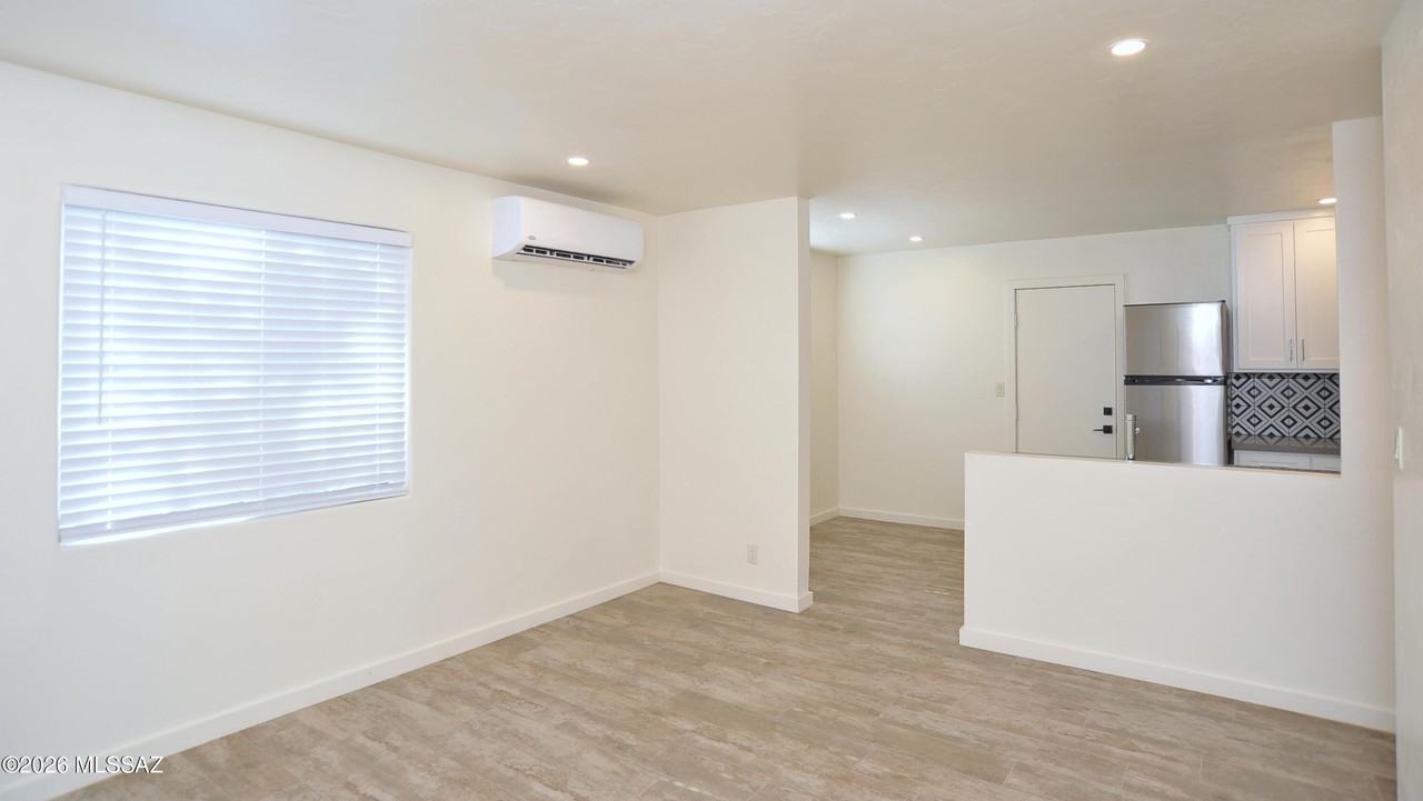 3618 E 2nd St #3 - Photo 3 of 28