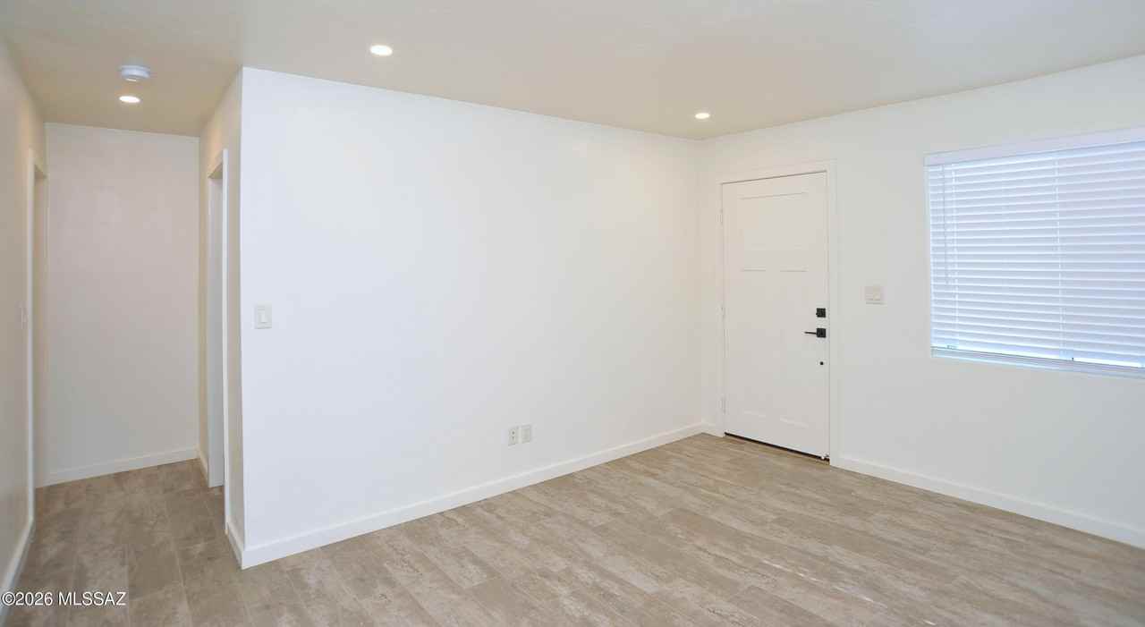 3618 E 2nd St #3 - Photo 6 of 28