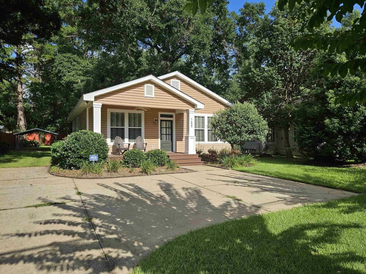 1609 N M L King Jr Blvd - Photo 2 of 26