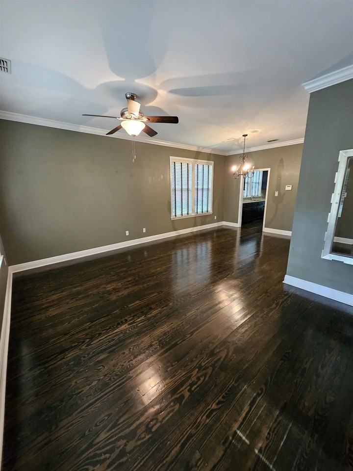 1609 N M L King Jr Blvd - Photo 4 of 26
