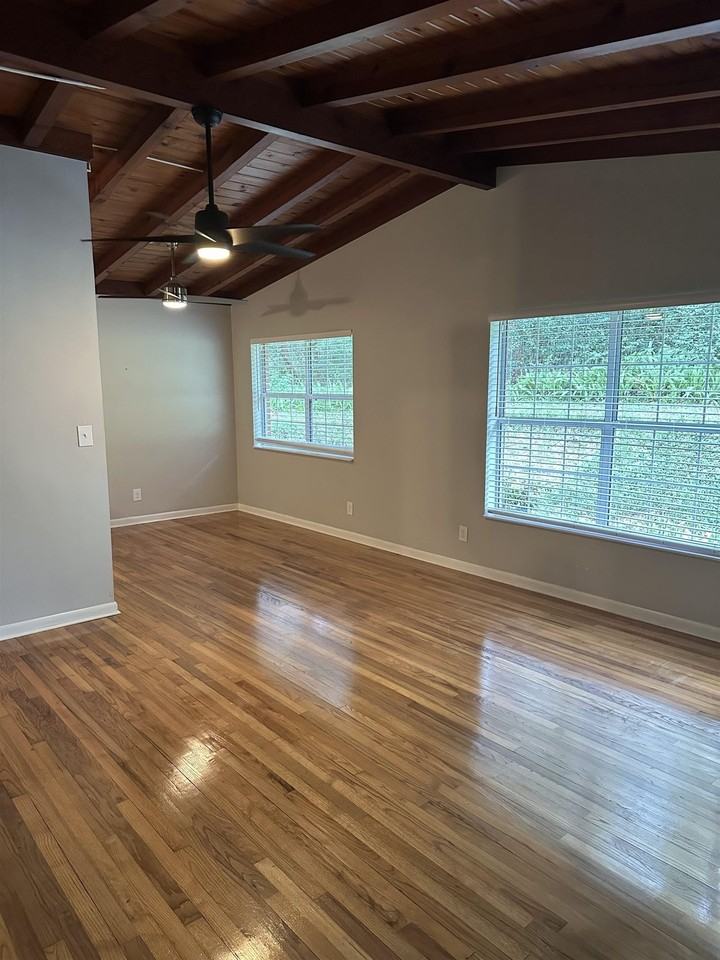 2103 High Rd - Photo 5 of 15